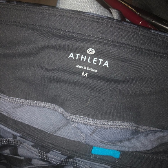Athleta Splash Relay Capri Flint Grey SIZE M - Picture 3 of 4